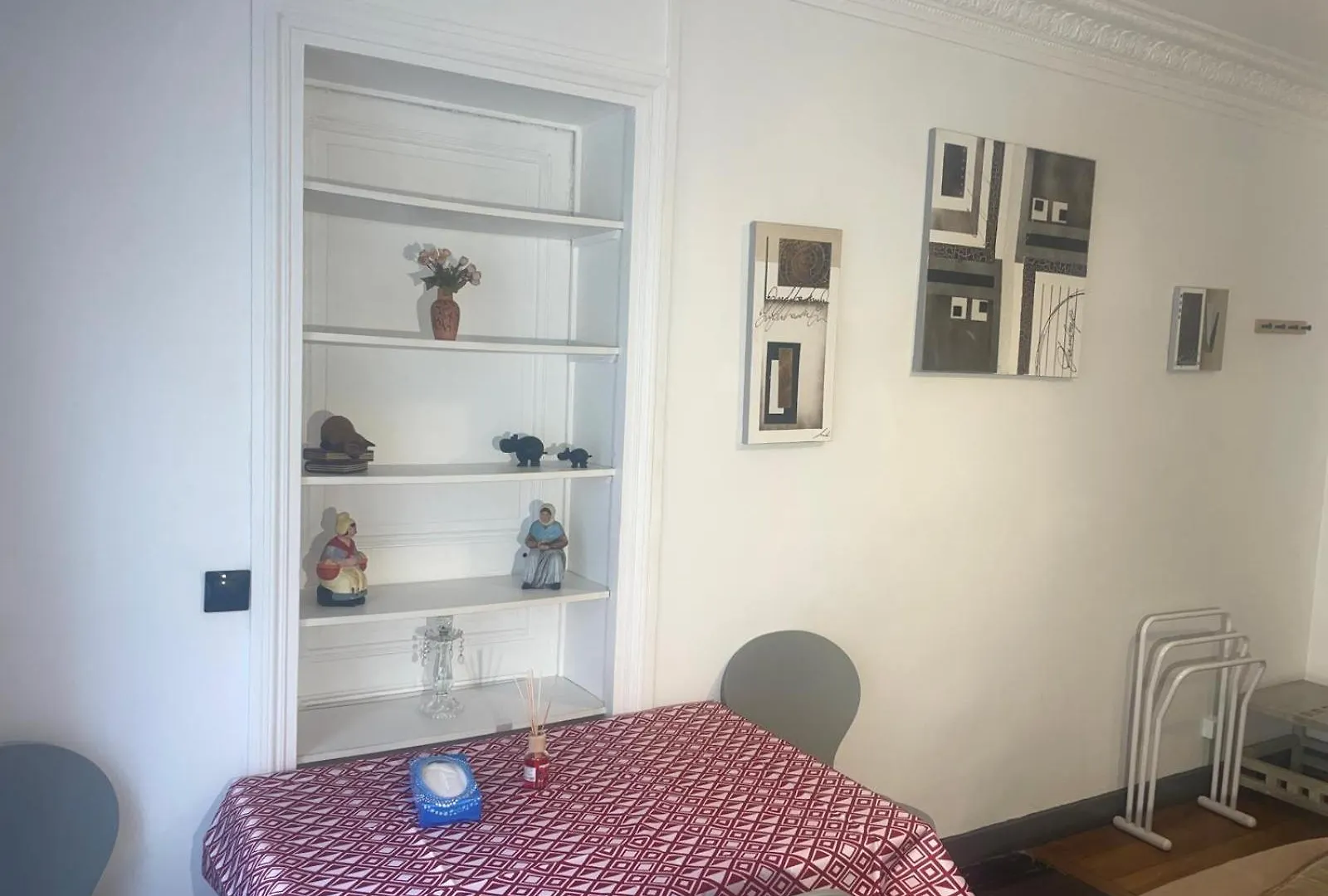 Privees Dans Un De 2 Pieces A 13e Hostel Paris